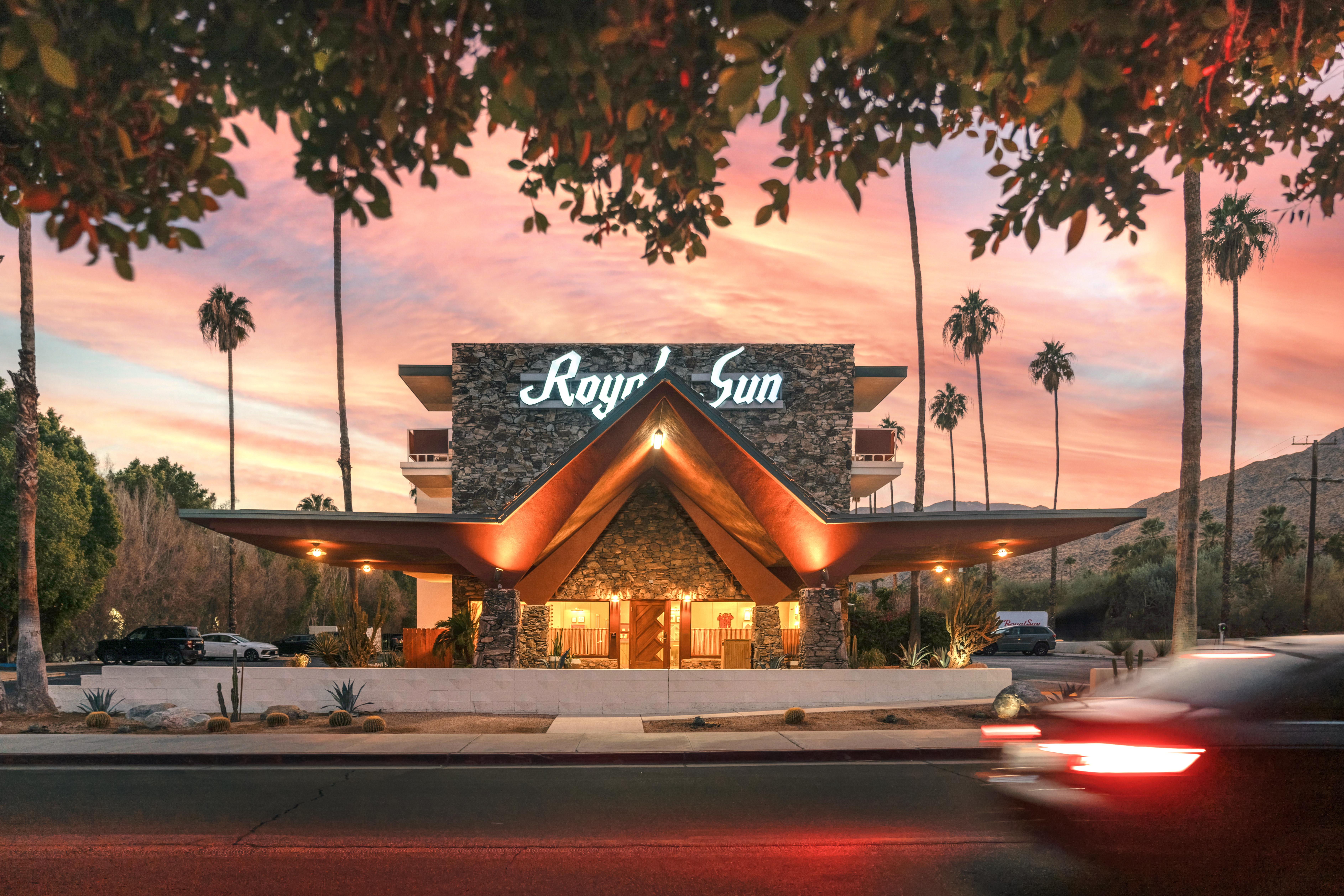 Royal Sun Palm Springs Hotel Buitenkant foto